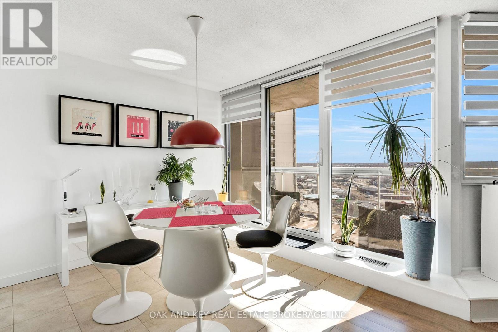 #1805 323 COLBORNE STREET - 1