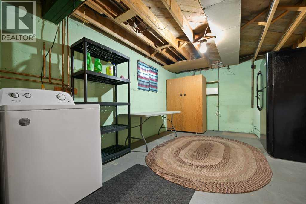 313 6 Street SE - Image 22