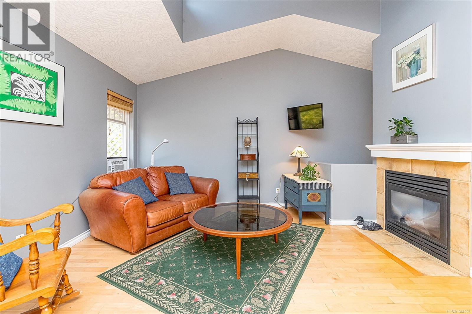 6011 Stoneridge Rd - Image 4