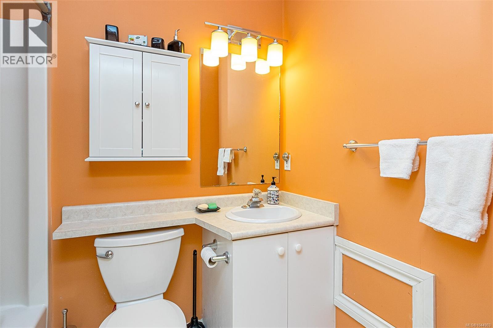 6011 Stoneridge Rd - Image 21