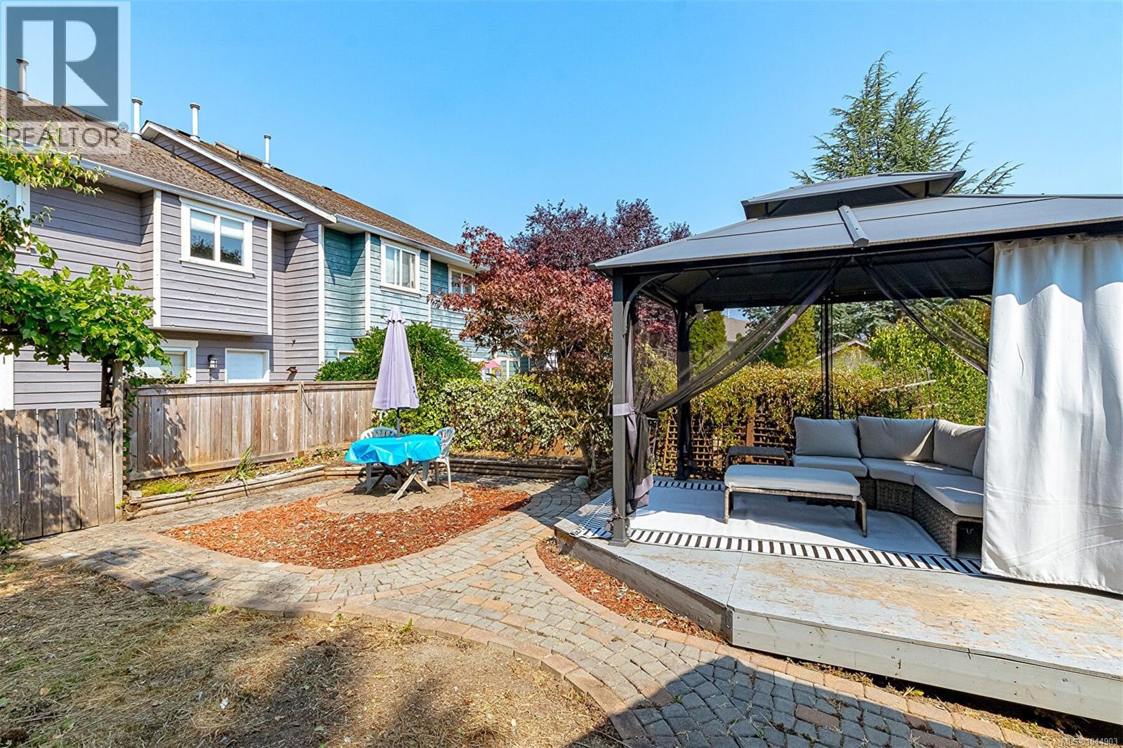 6011 Stoneridge Rd - Image 25