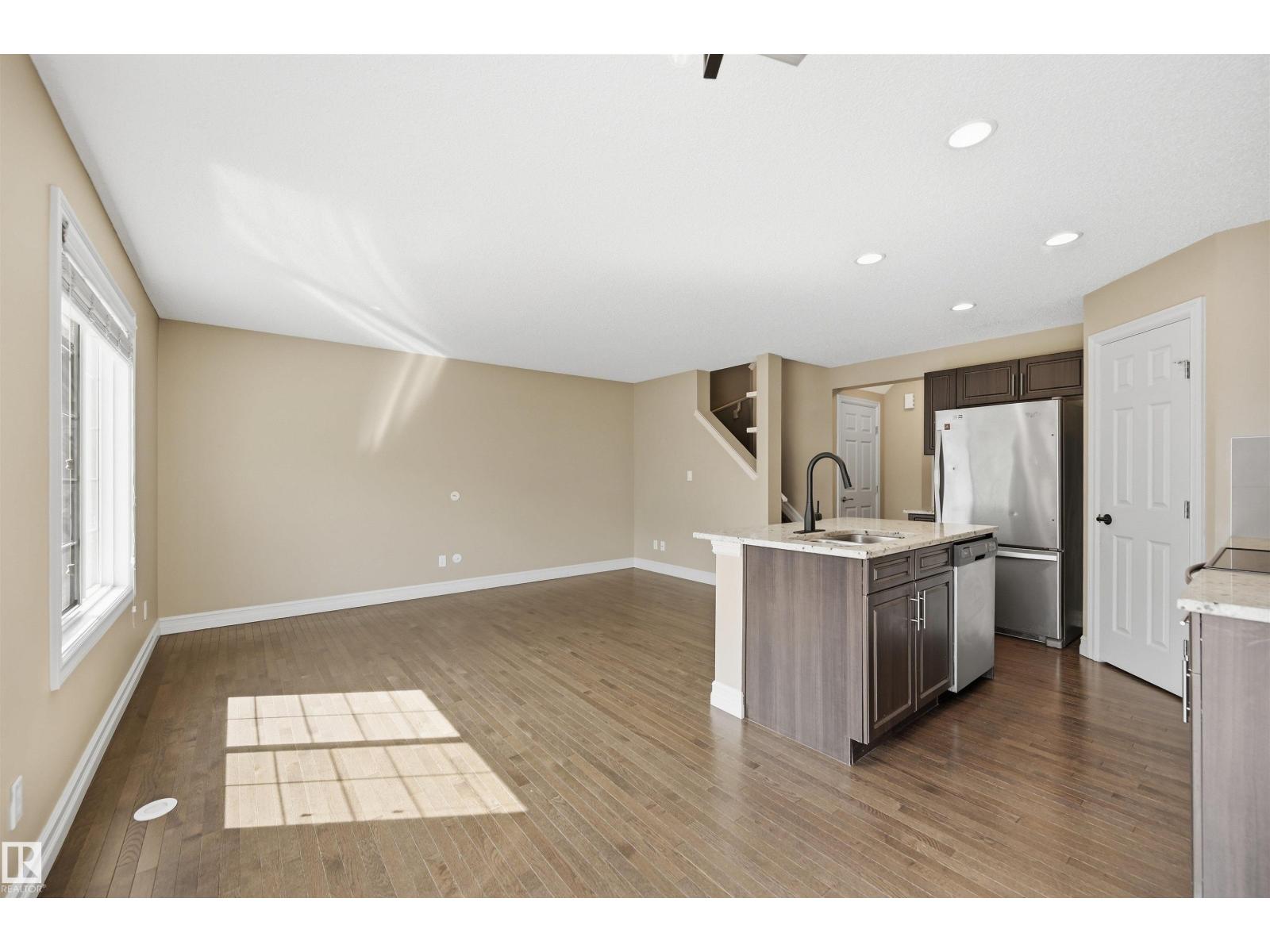 #11 5317 3 AV SW - 22