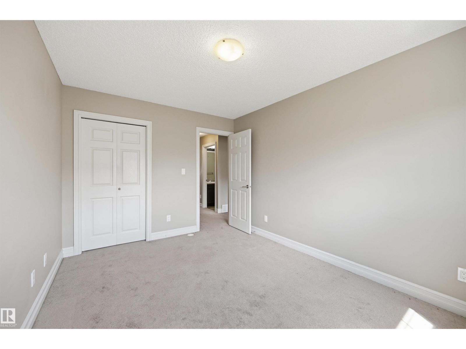 #11 5317 3 AV SW - 31