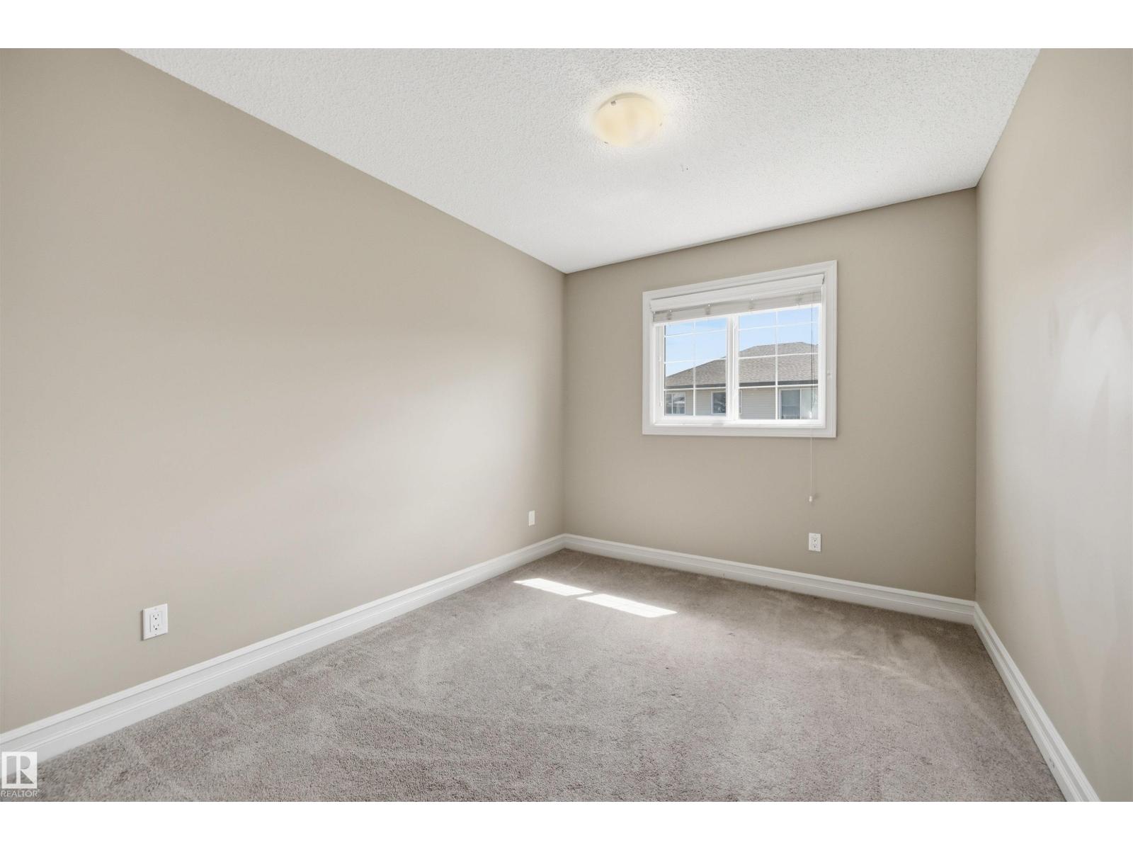 #11 5317 3 AV SW - 28