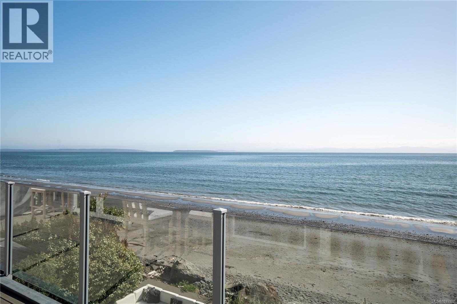 5039 Cordova Bay Rd - Image 24