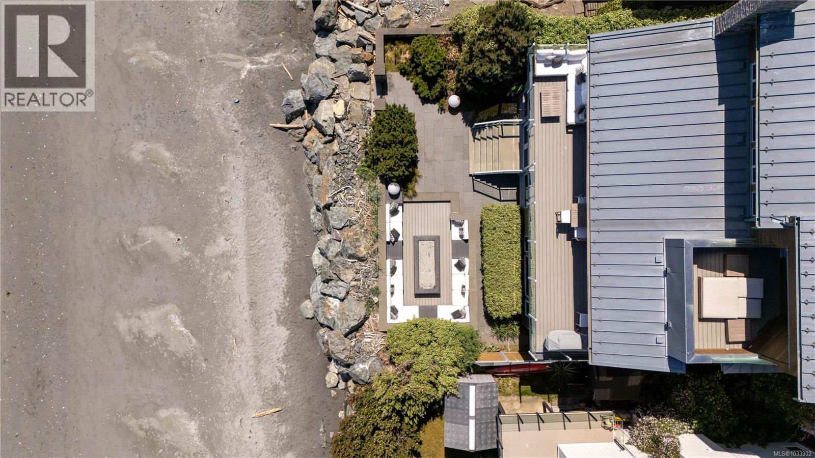 5039 Cordova Bay Rd - 57