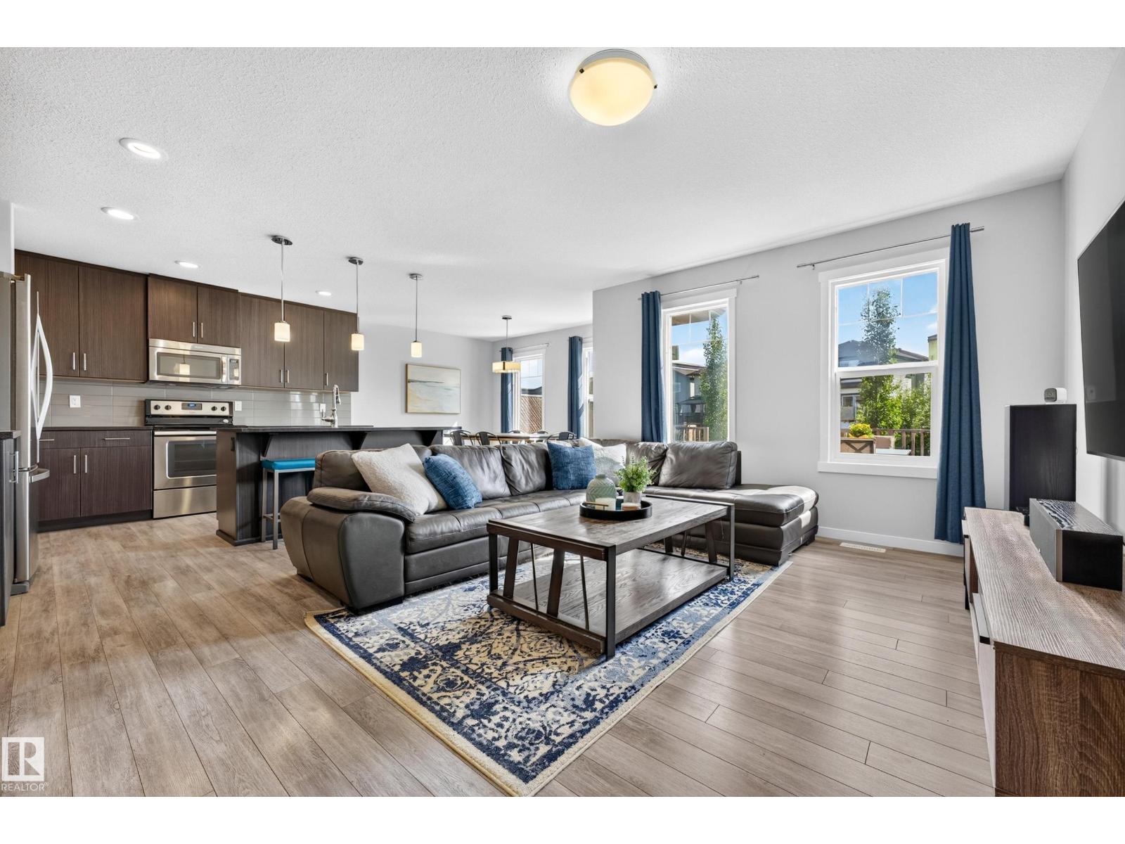 3519 8 ST NW - 10