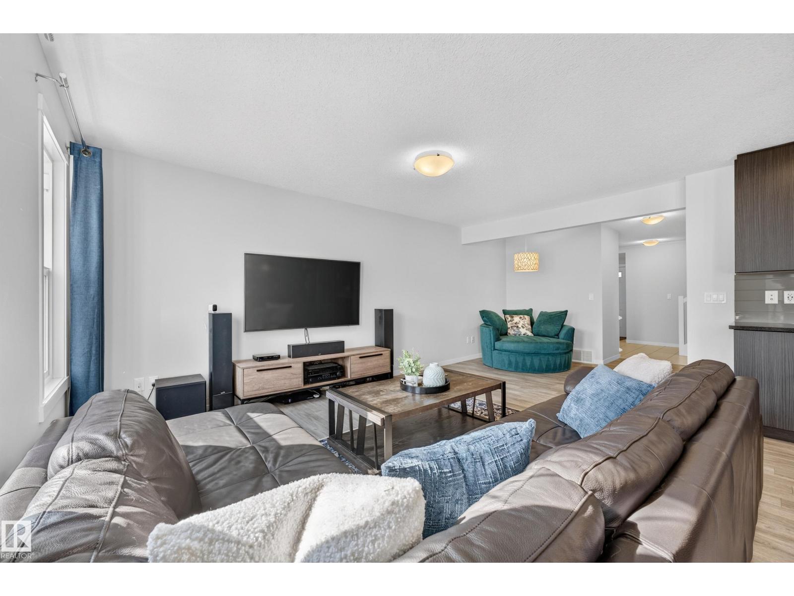 3519 8 ST NW - 12