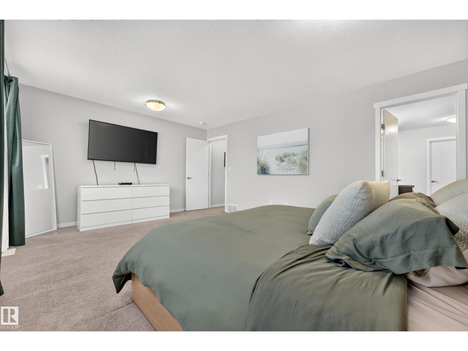 3519 8 ST NW - 29