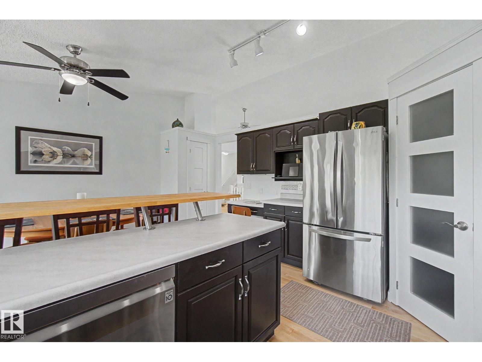 32 FAIRWAY DR - 13