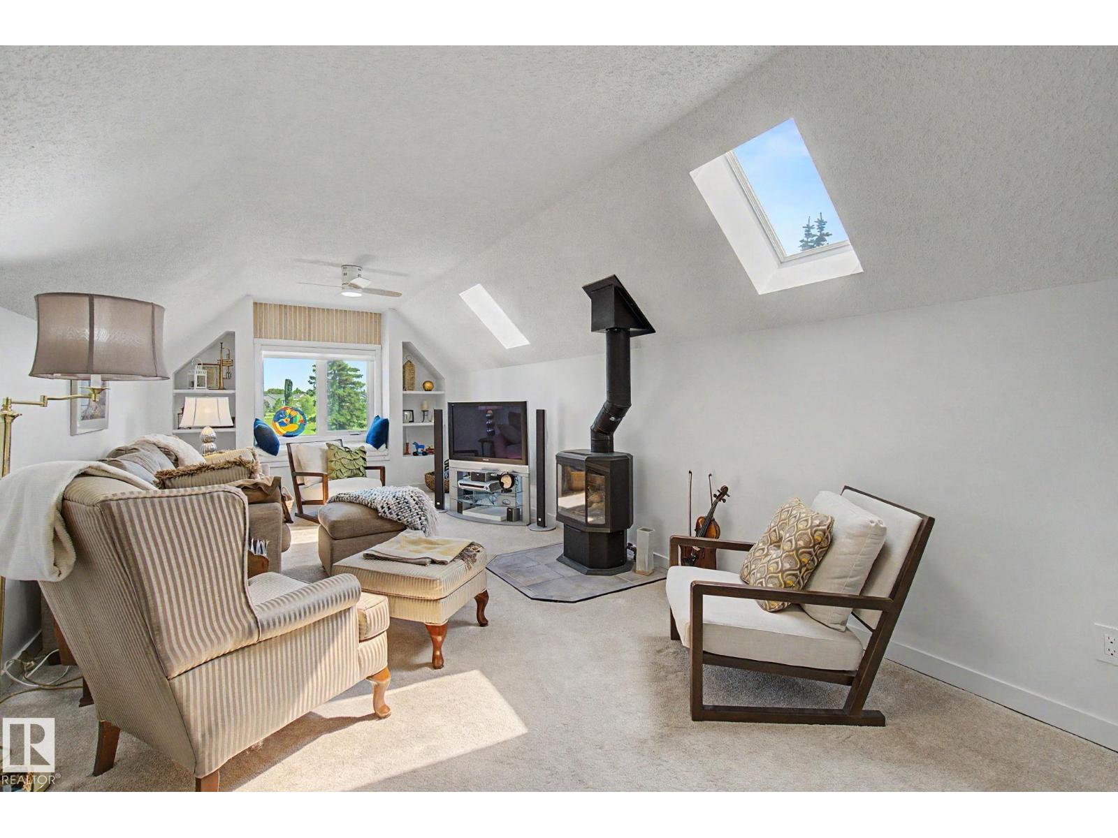 32 FAIRWAY DR - 18