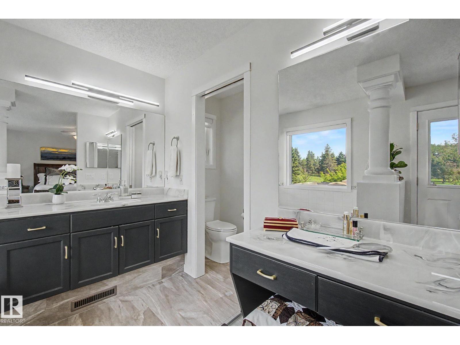 32 FAIRWAY DR - 26