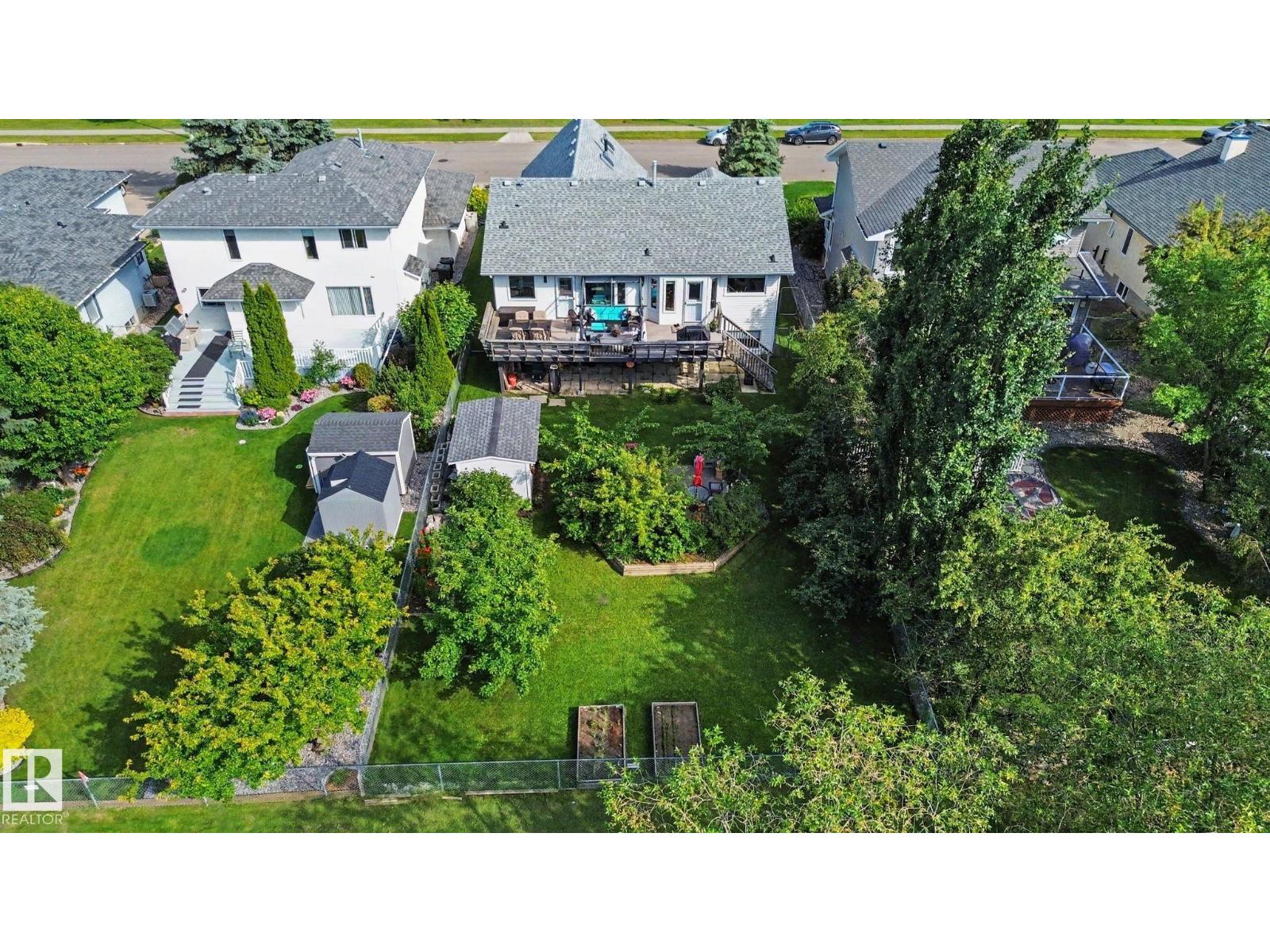 32 FAIRWAY DR - 52