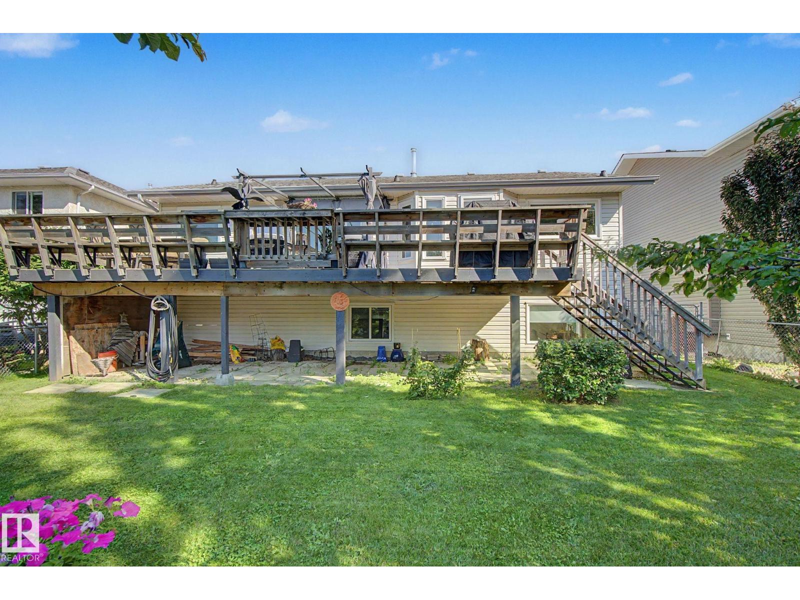 32 FAIRWAY DR - 54