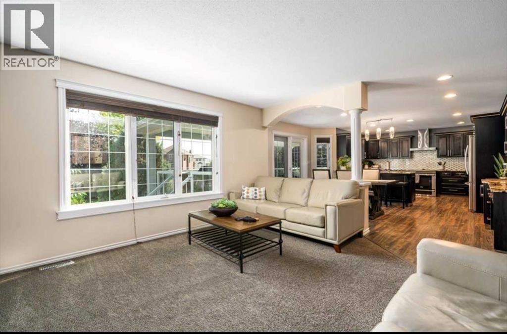 633 Spruce Way SE - Image 14