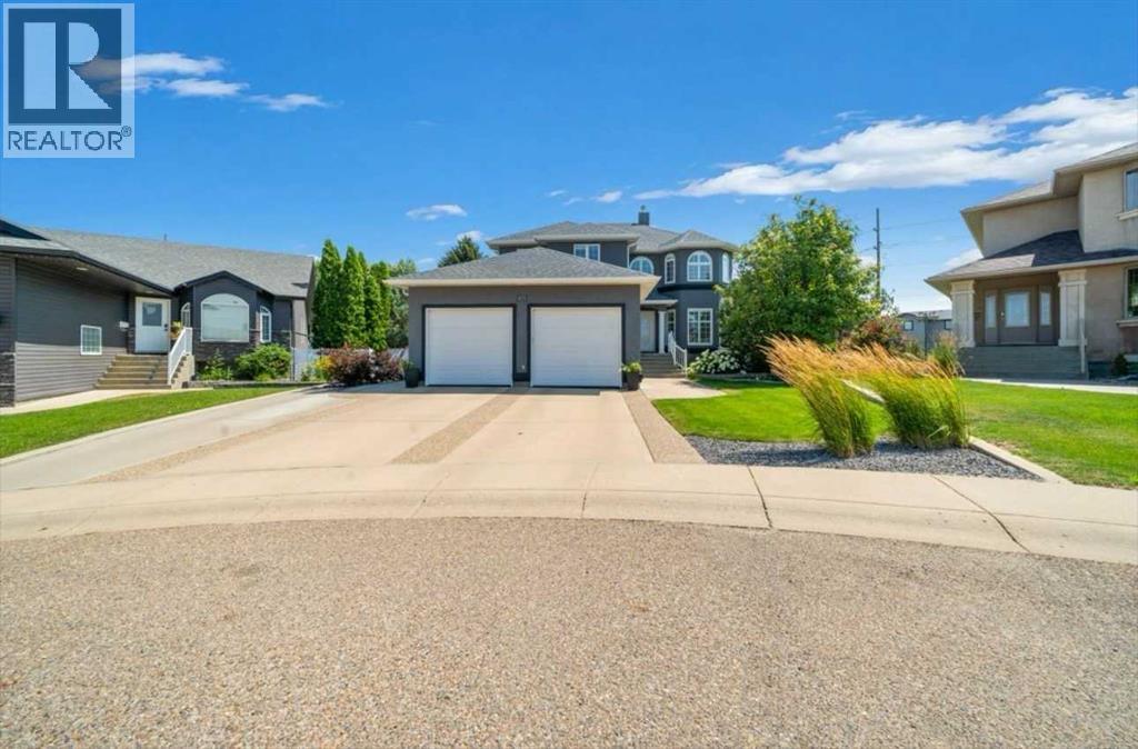 633 Spruce Way SE - 2