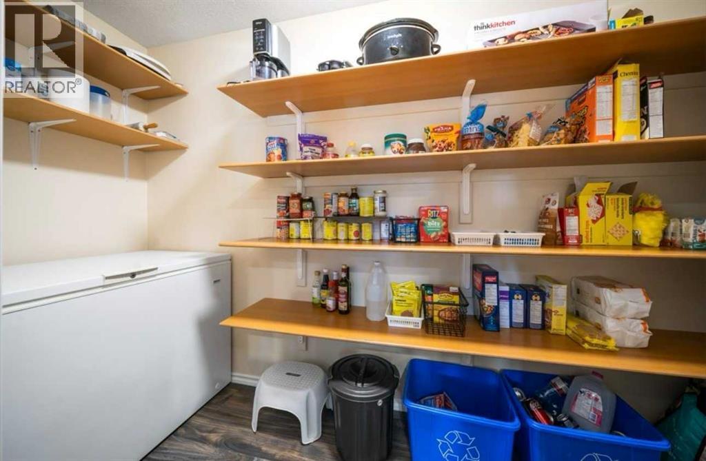 633 Spruce Way SE - Image 22