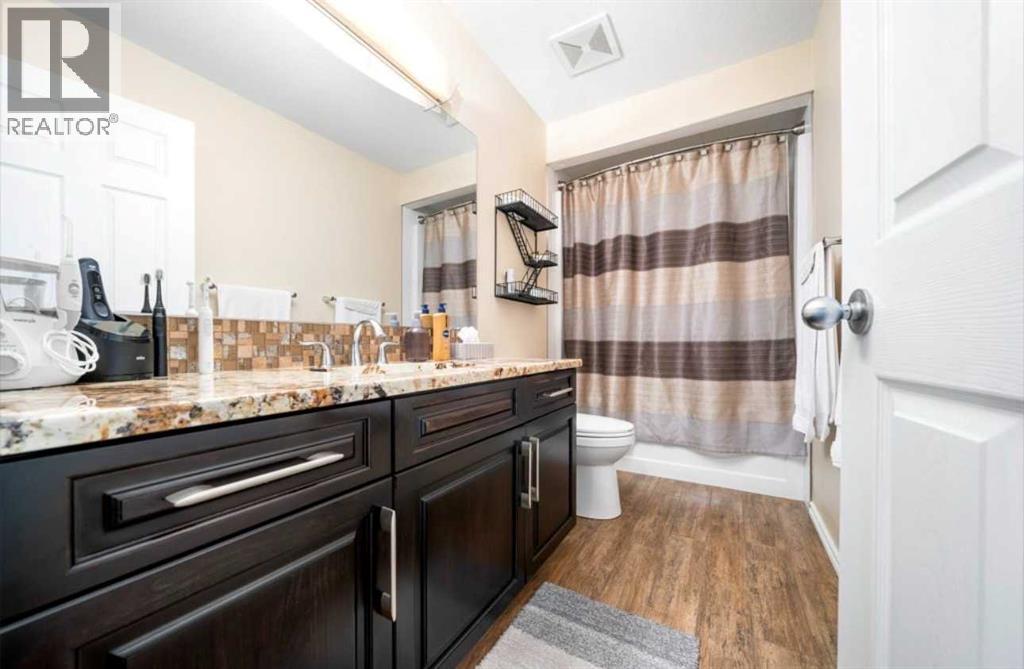 633 Spruce Way SE - Image 23