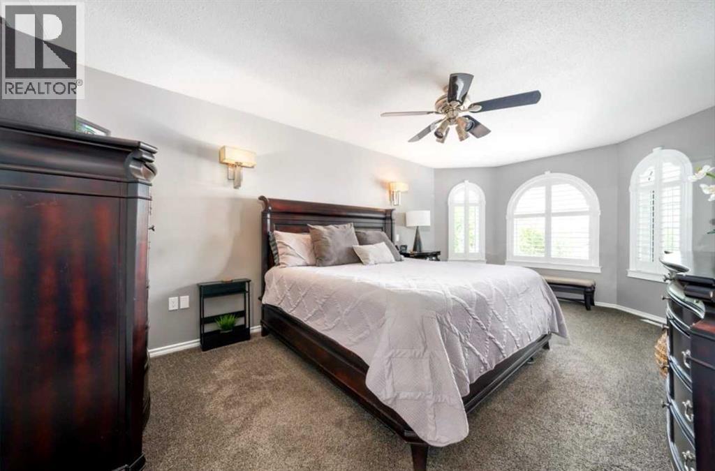 633 Spruce Way SE - Image 24