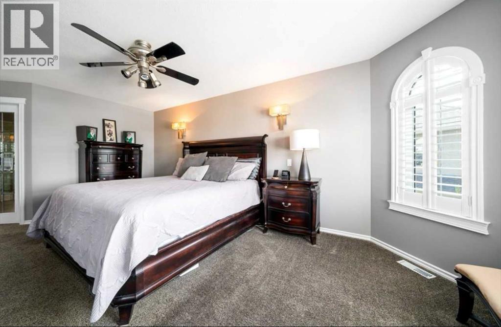 633 Spruce Way SE - Image 25