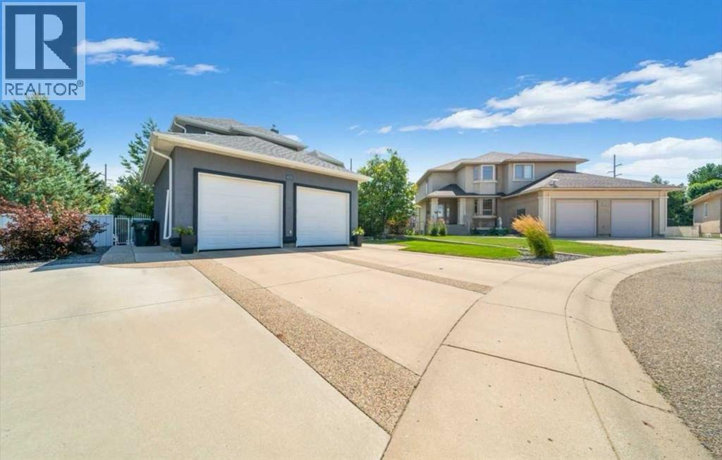 633 Spruce Way SE - Image 3