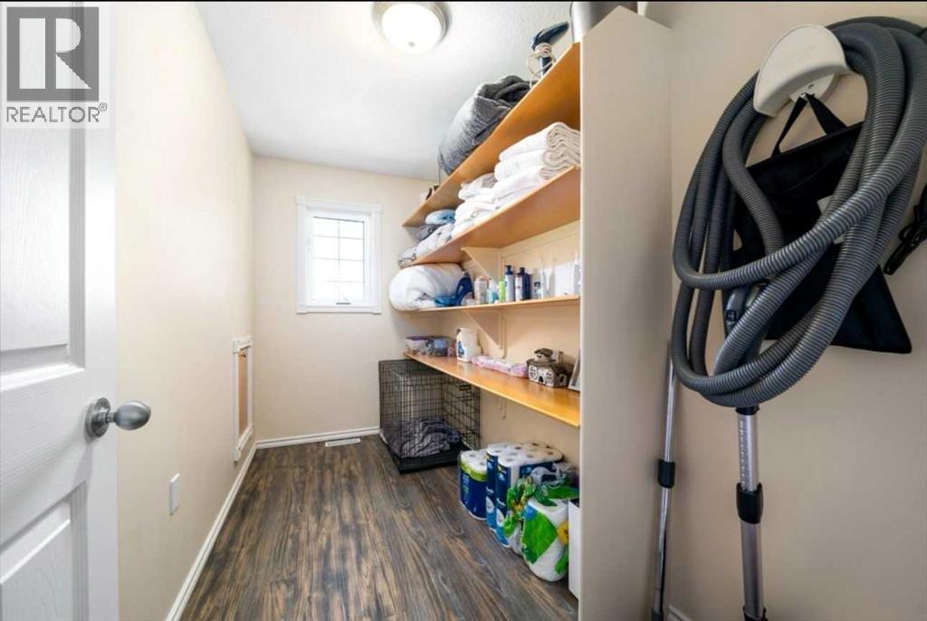 633 Spruce Way SE - Image 32