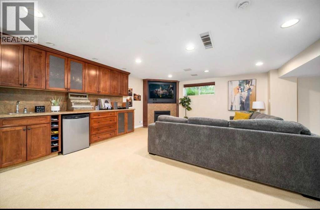 633 Spruce Way SE - Image 34