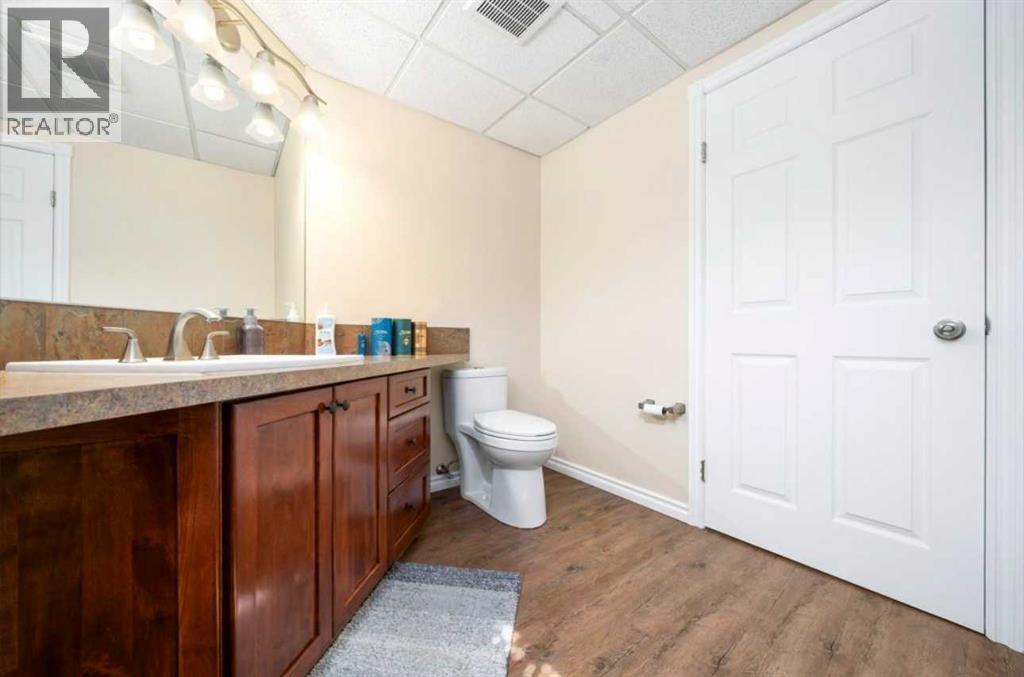633 Spruce Way SE - Image 39