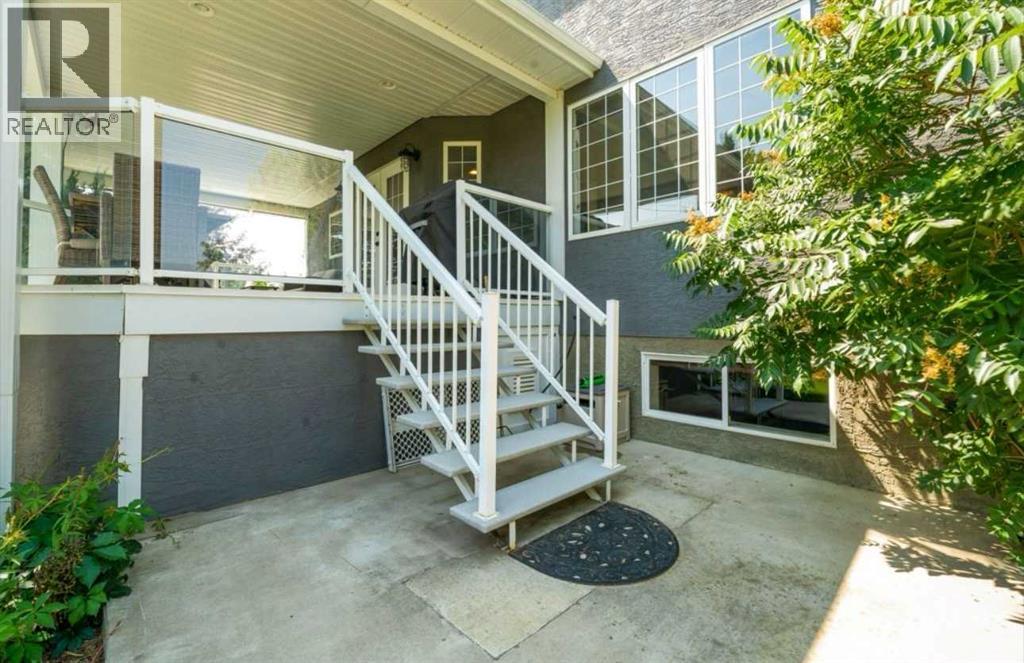 633 Spruce Way SE - Image 40