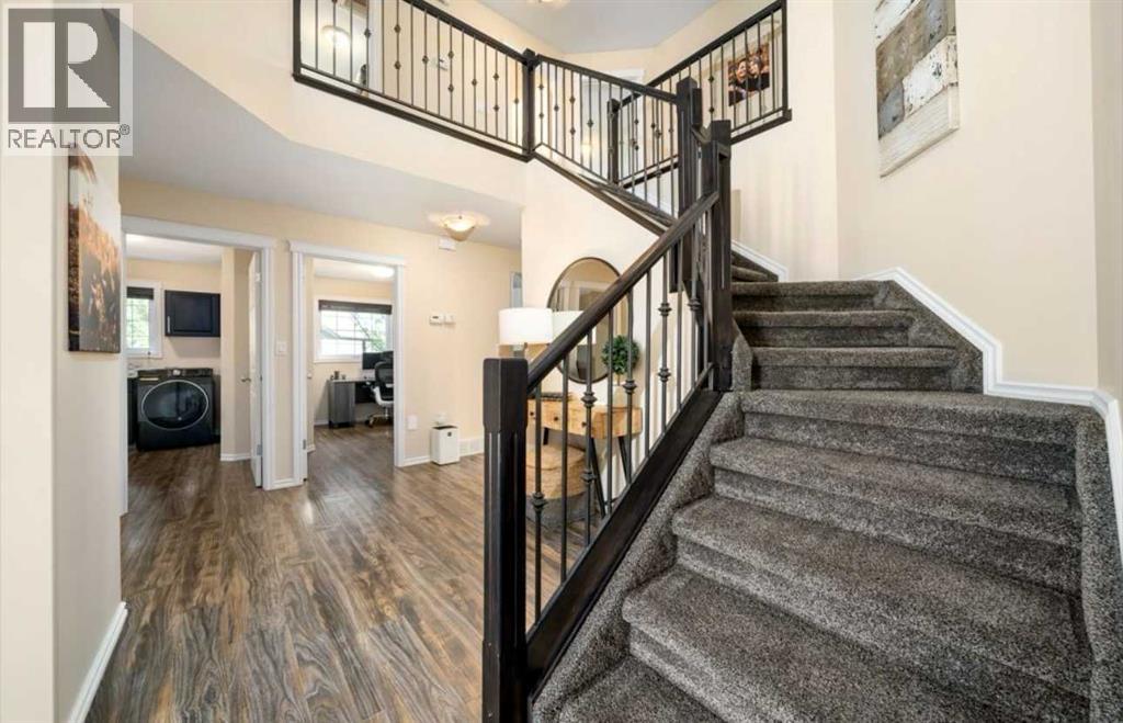 633 Spruce Way SE - Image 8