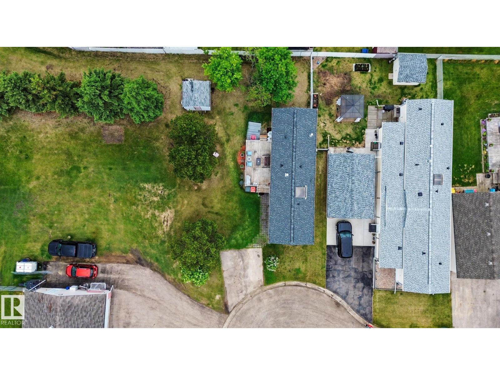 #179 3400 48 ST - 40