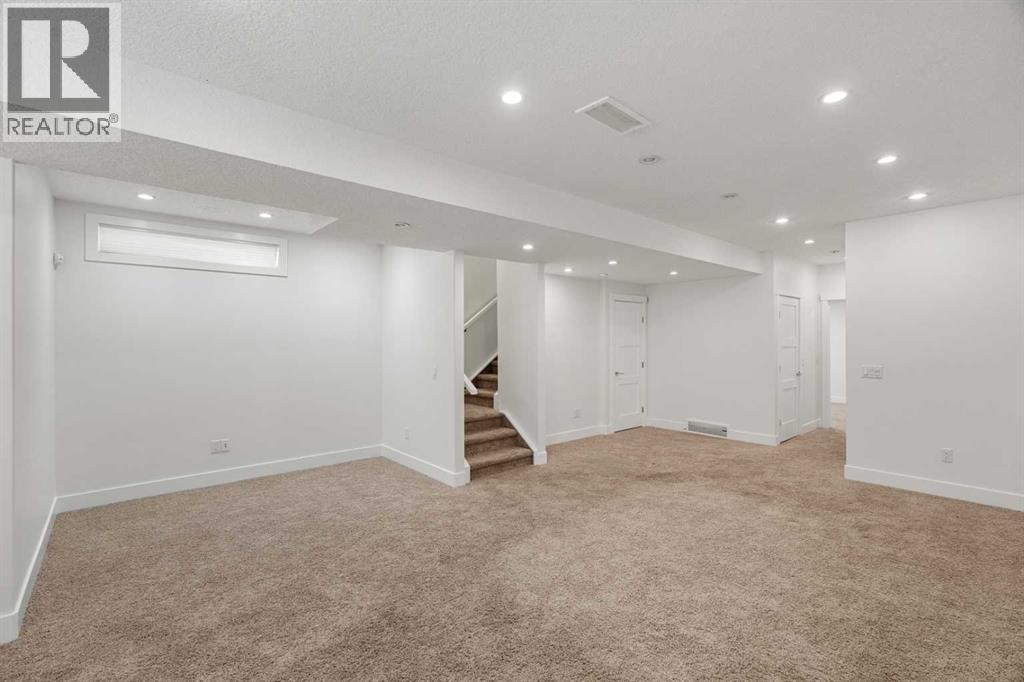 4828 20 Avenue NW - Image 33
