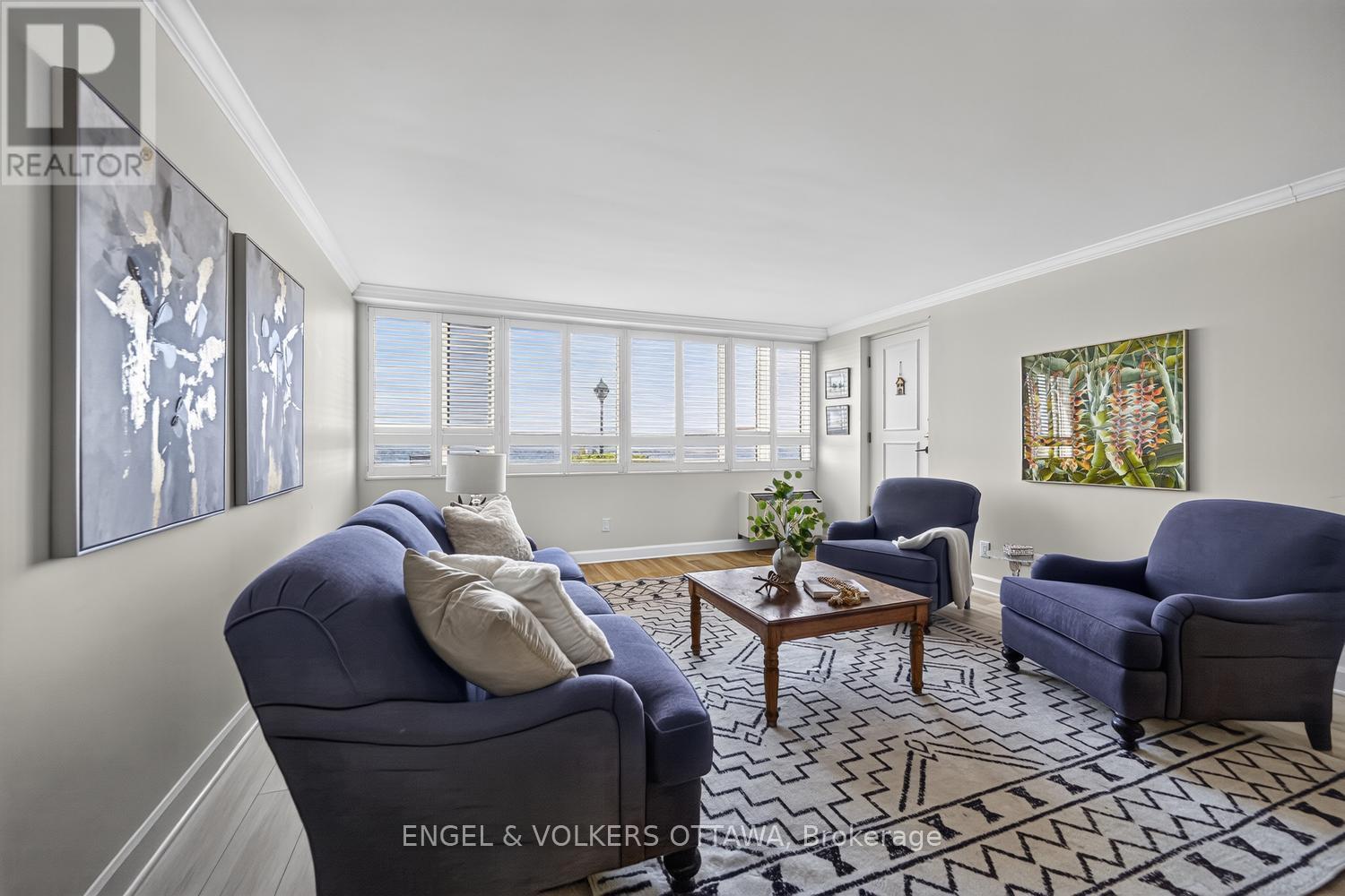 #110 55 WATER STREET E - 17