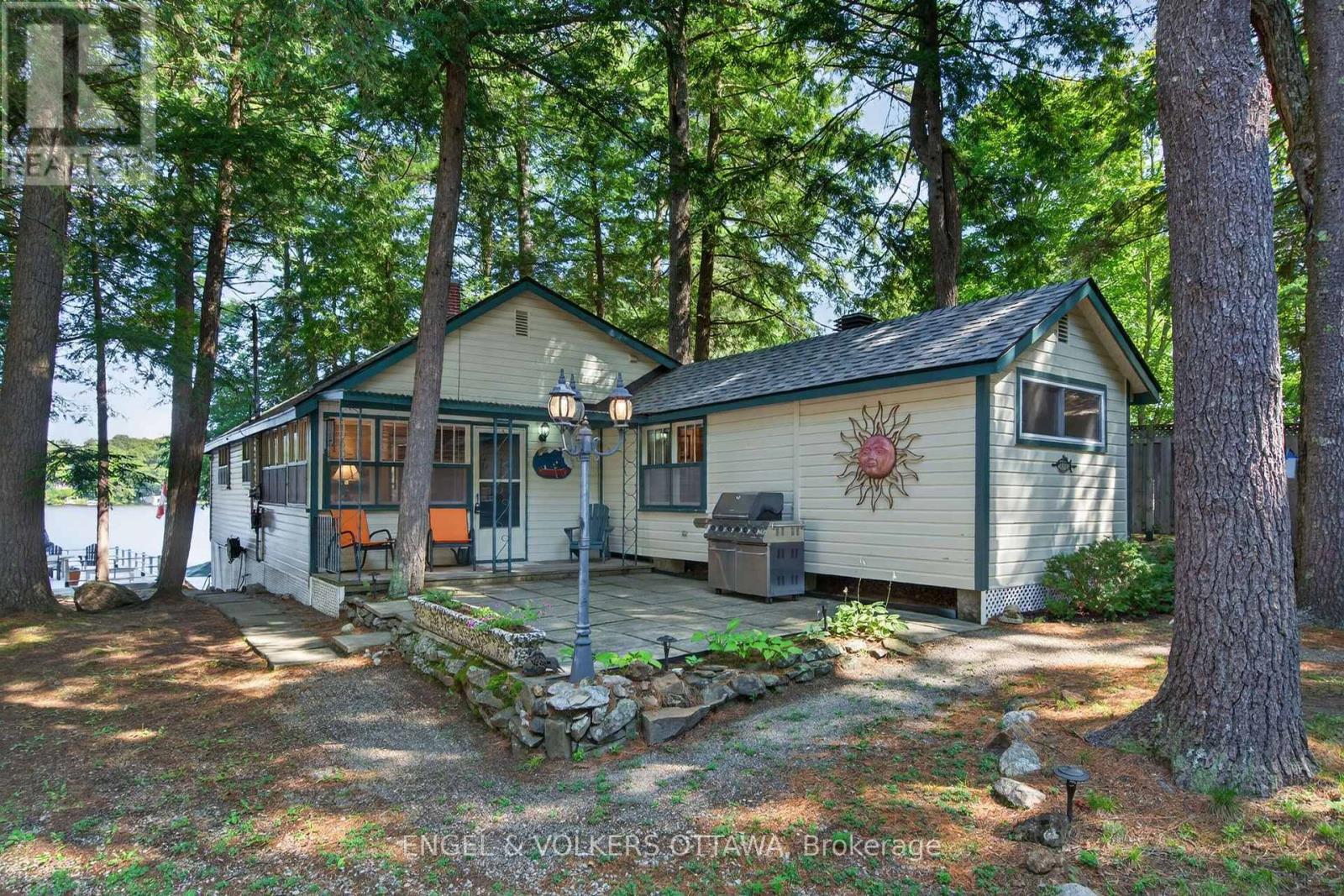 942 DUNN ROVIN LANE