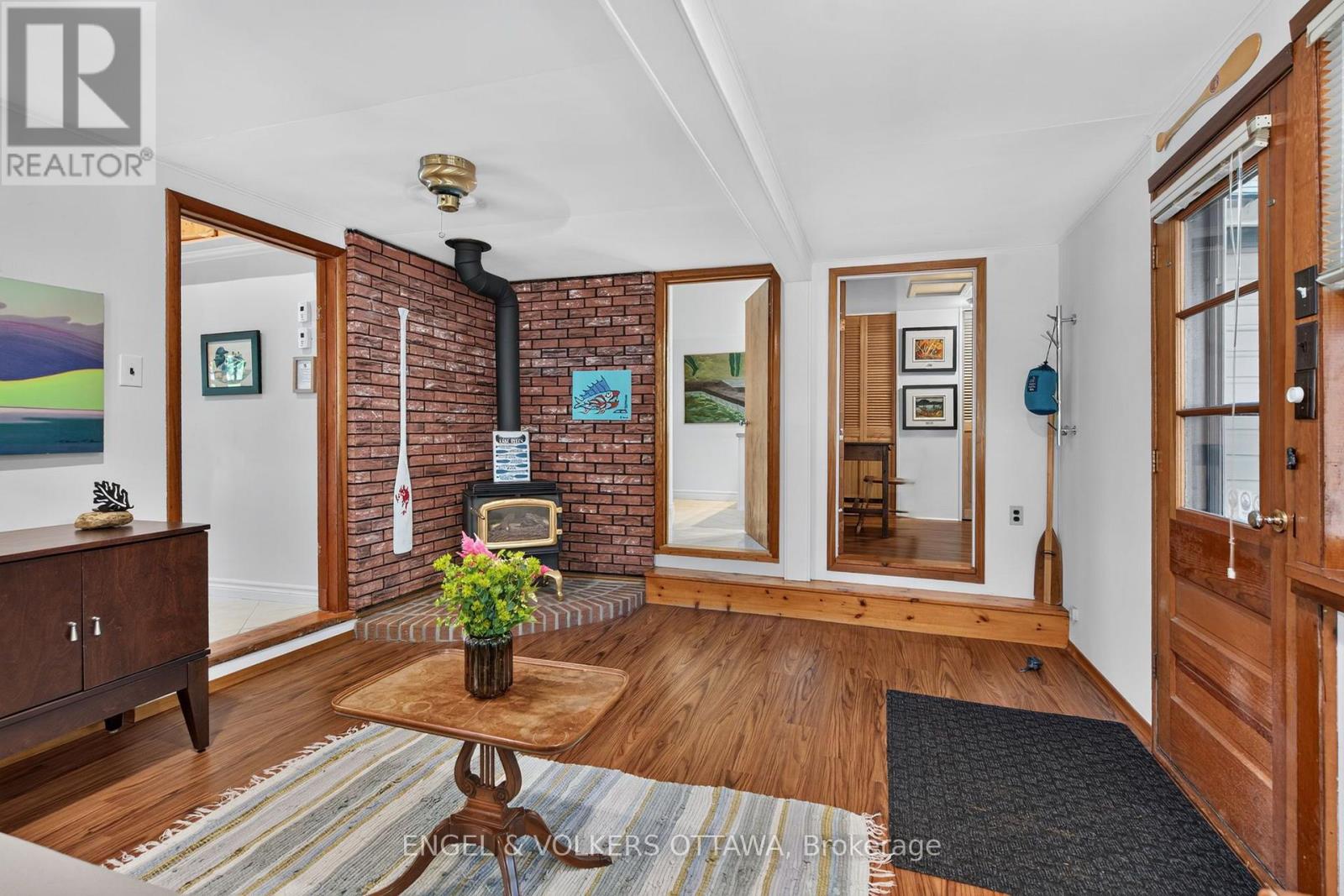 Photograph of 942 DUNN ROVIN LANE