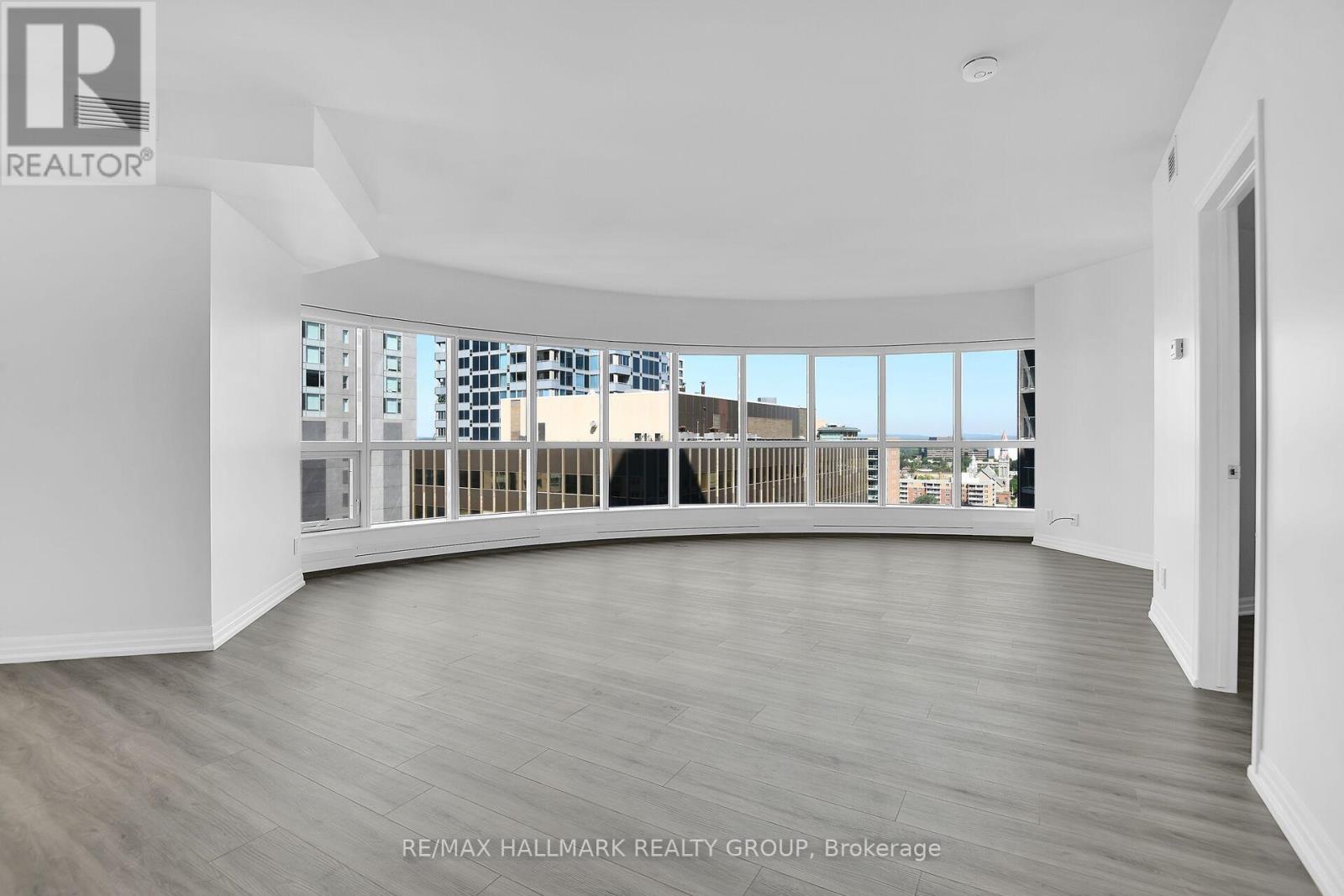 2 Bed, 2 Bath House for Sale in Ottawa – 1501 – 242 RIDEAU STREET, Ottawa – MLS# X13649628 - Image 6
