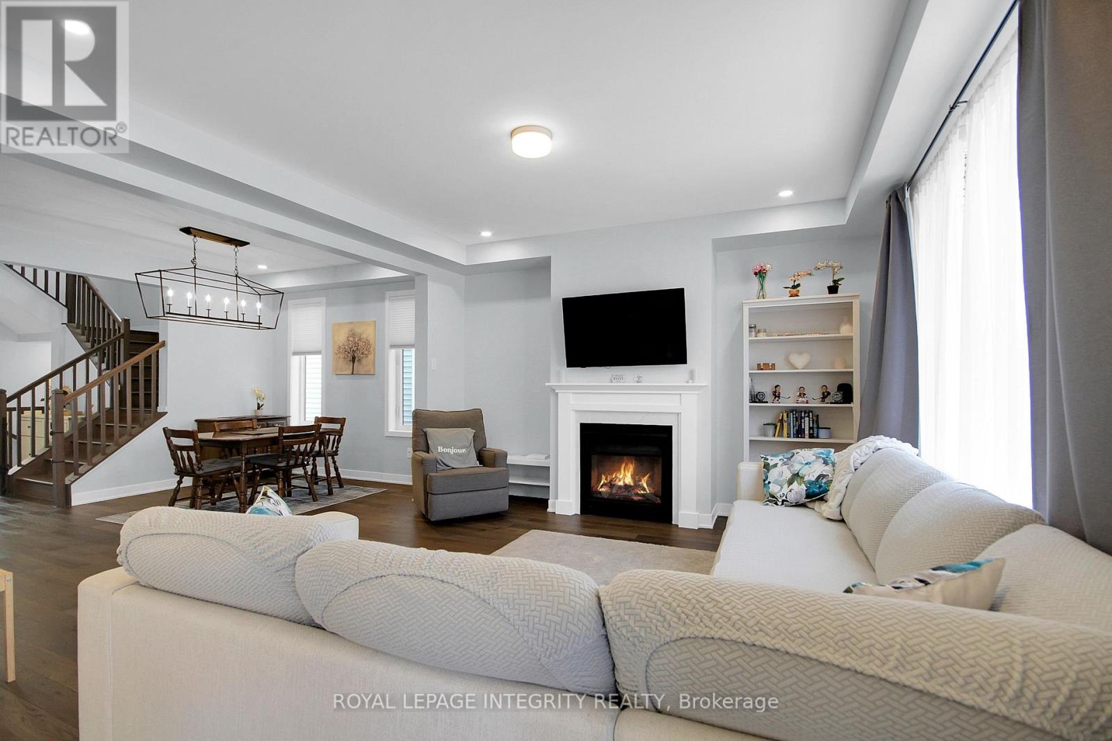 774 DERREEN AVENUE - 14