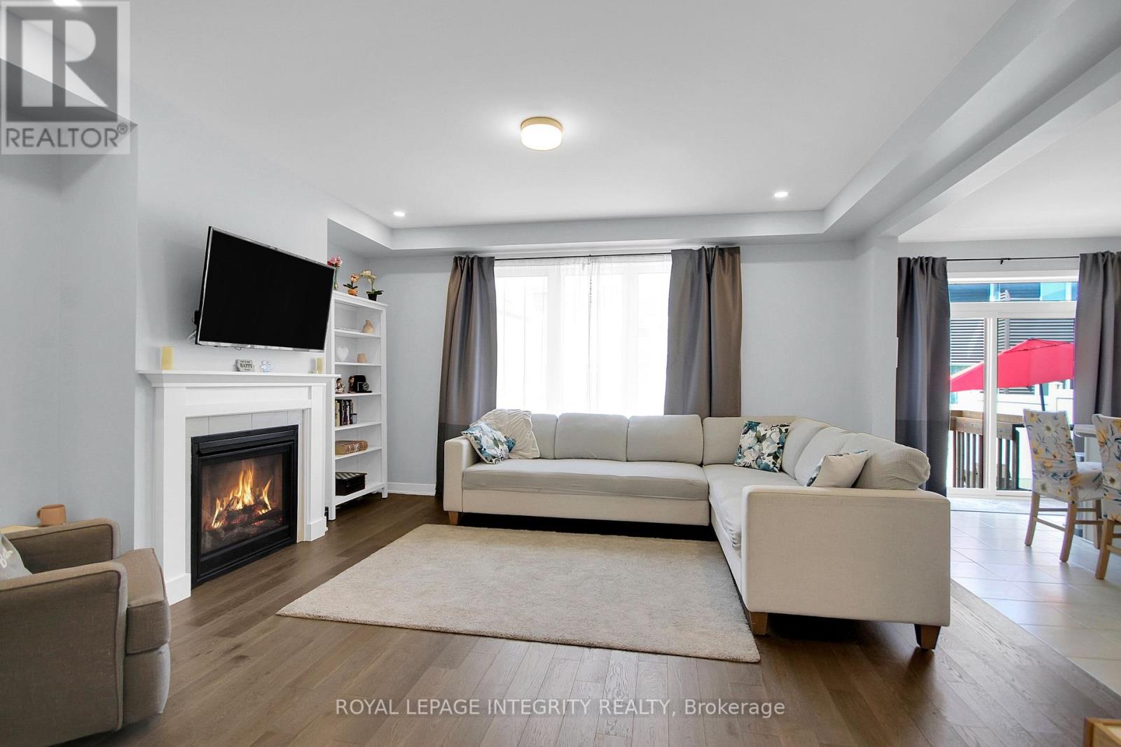 774 DERREEN AVENUE - 15