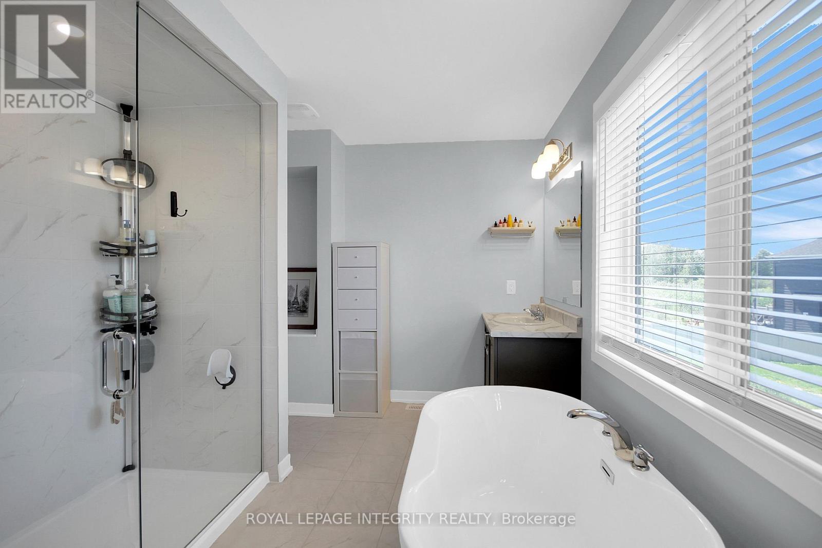 774 DERREEN AVENUE - 32