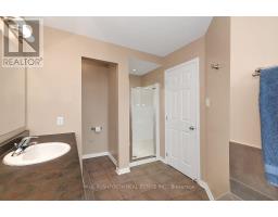 358 Aldworth Private, Ottawa, ON K2S0M9 Photo 18