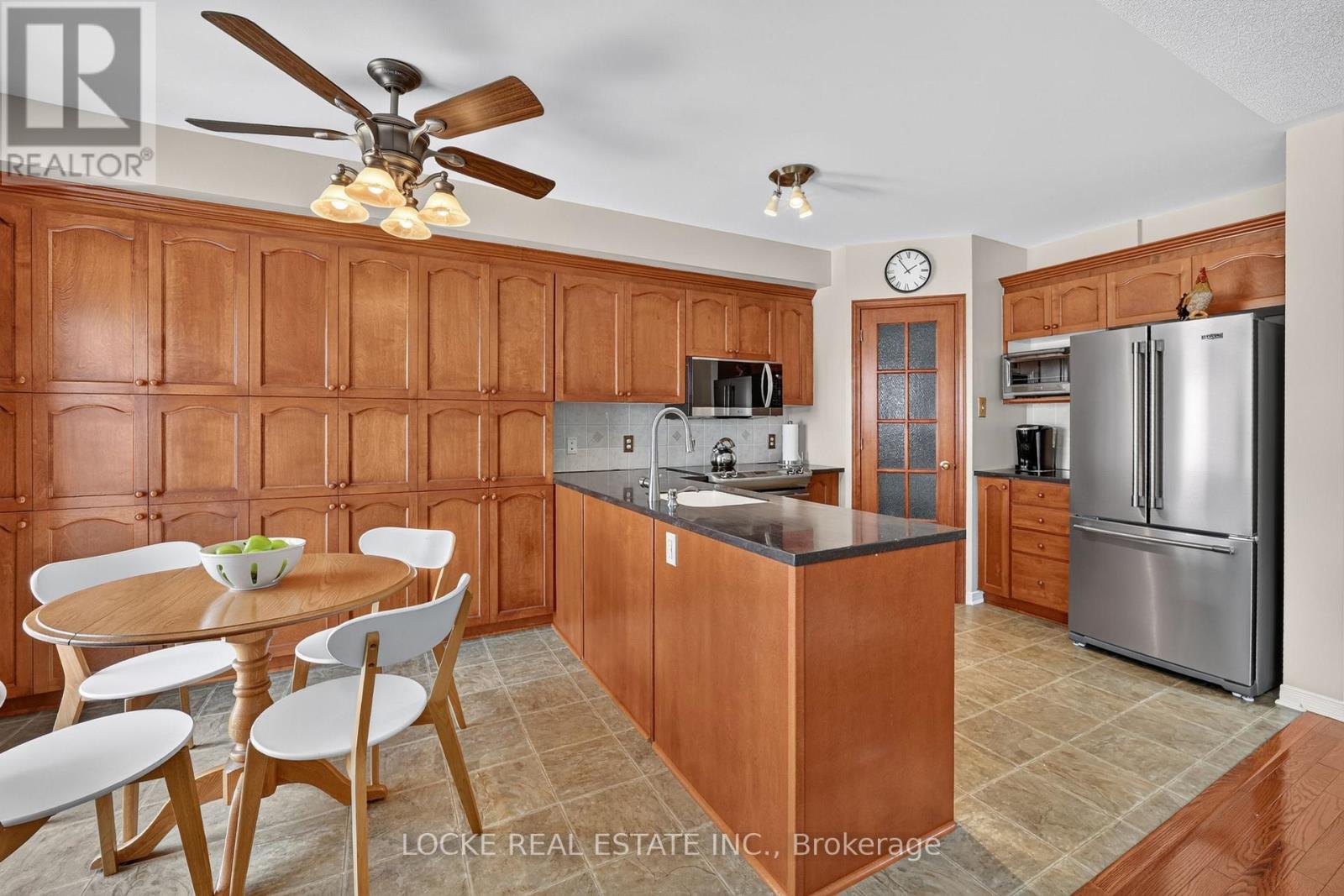 3 Bed, 3 Bath House for Sale in Ottawa – 1127 BRASSEUR CRESCENT, Ottawa – MLS# X13649754 - Image 15