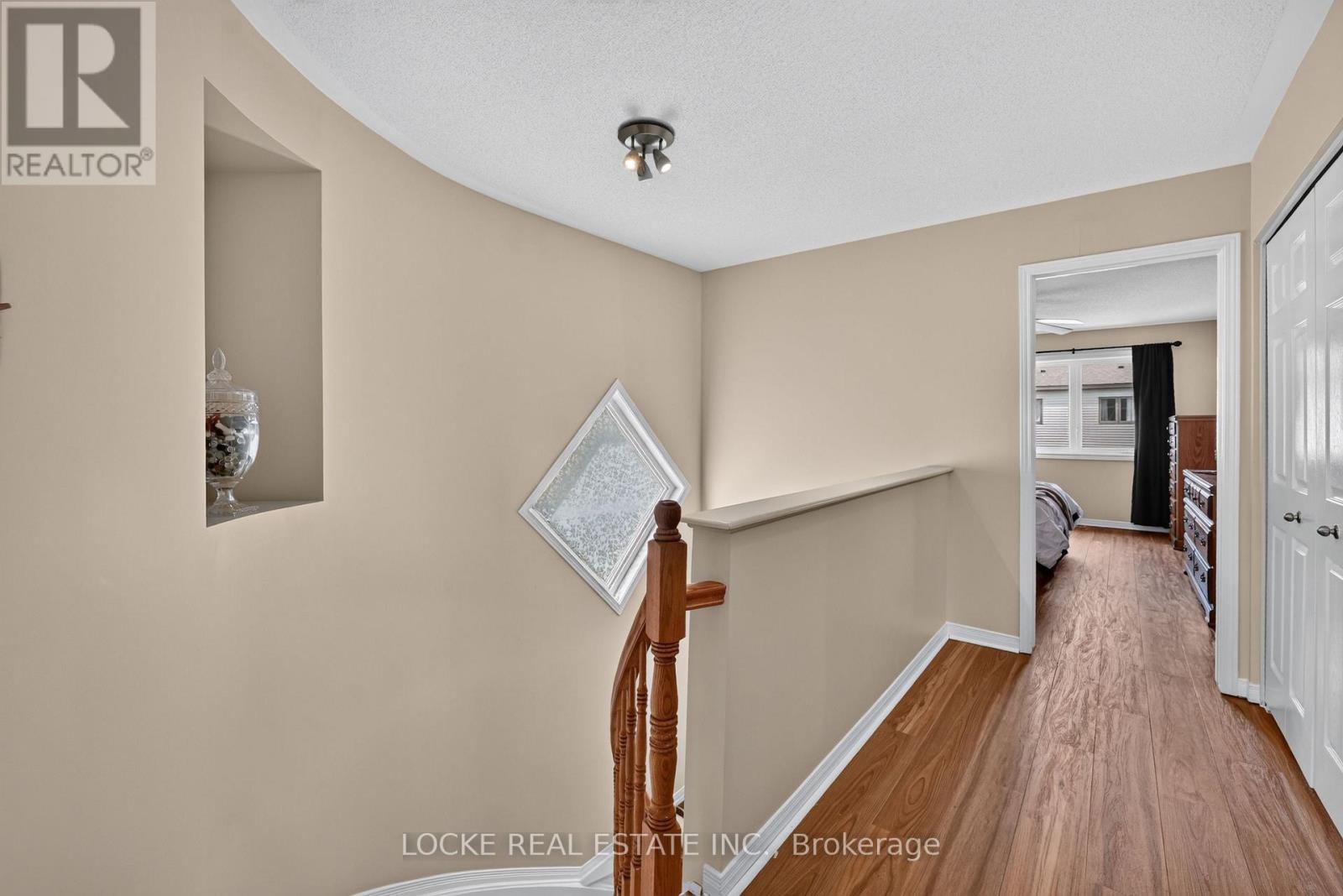 3 Bed, 3 Bath House for Sale in Ottawa – 1127 BRASSEUR CRESCENT, Ottawa – MLS# X13649754 - Image 21