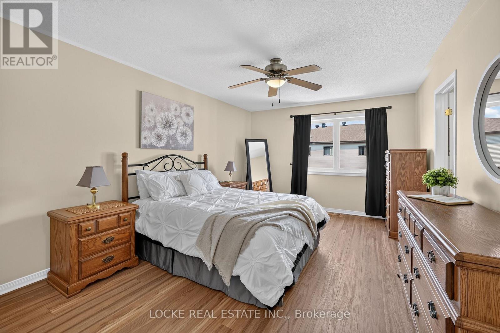 3 Bed, 3 Bath House for Sale in Ottawa – 1127 BRASSEUR CRESCENT, Ottawa – MLS# X13649754 - Image 22