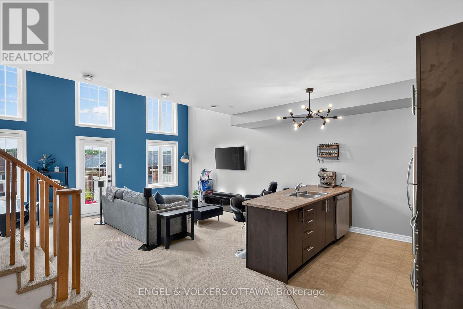 2 Bed, 2 Bath House for Sale in Ottawa – 123 EYE BRIGHT CRESCENT, Ottawa – MLS# X13649806 - Image 11