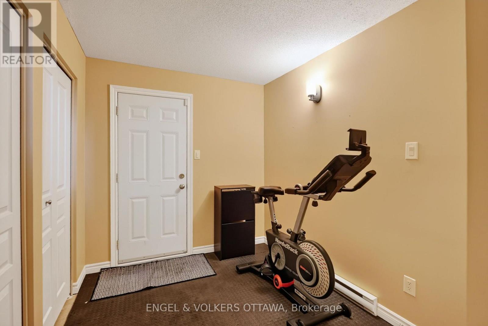 2 Bed, 2 Bath House for Sale in Ottawa – 123 EYE BRIGHT CRESCENT, Ottawa – MLS# X13649806 - Image 34