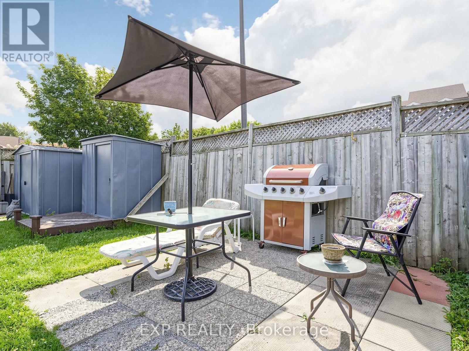 33 WRENDALE CRESCENT - 44