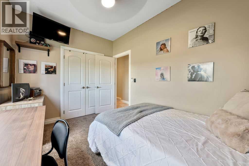 709 3 Street SW - 23