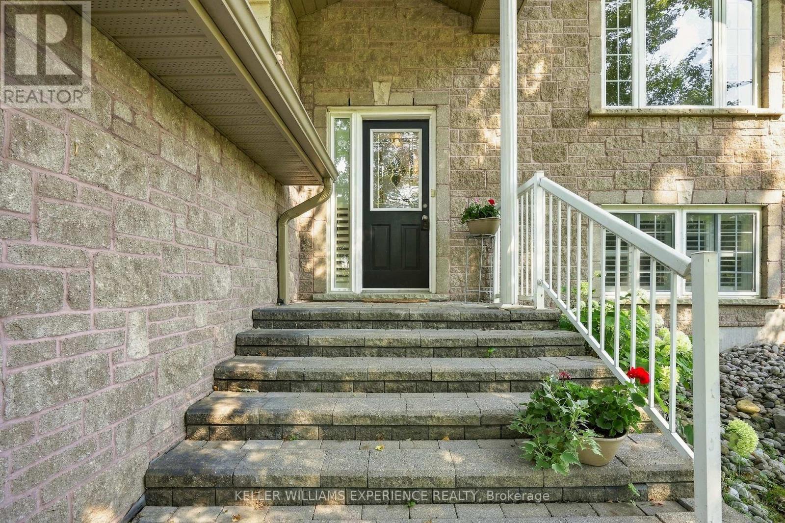 2438 AMIGO DRIVE - 4