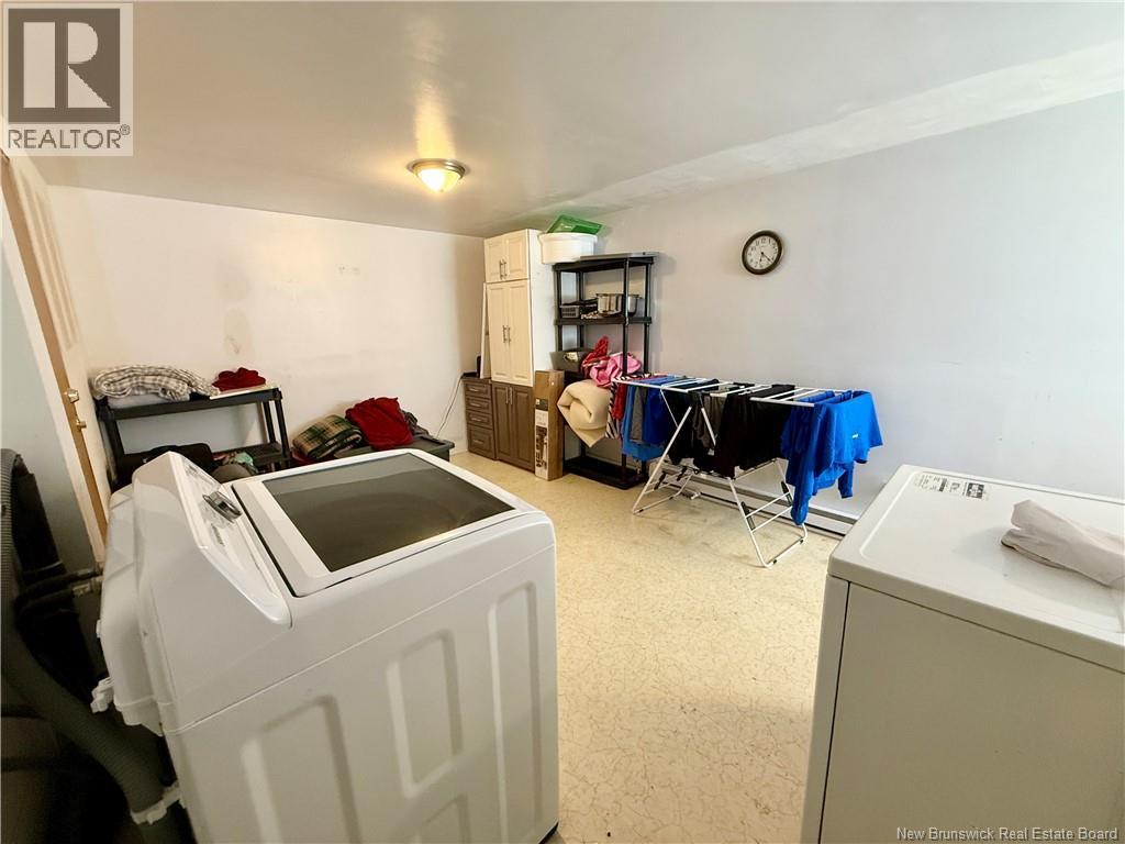 565 St Simon - Image 24