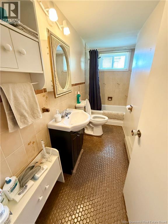 565 St Simon - Image 28